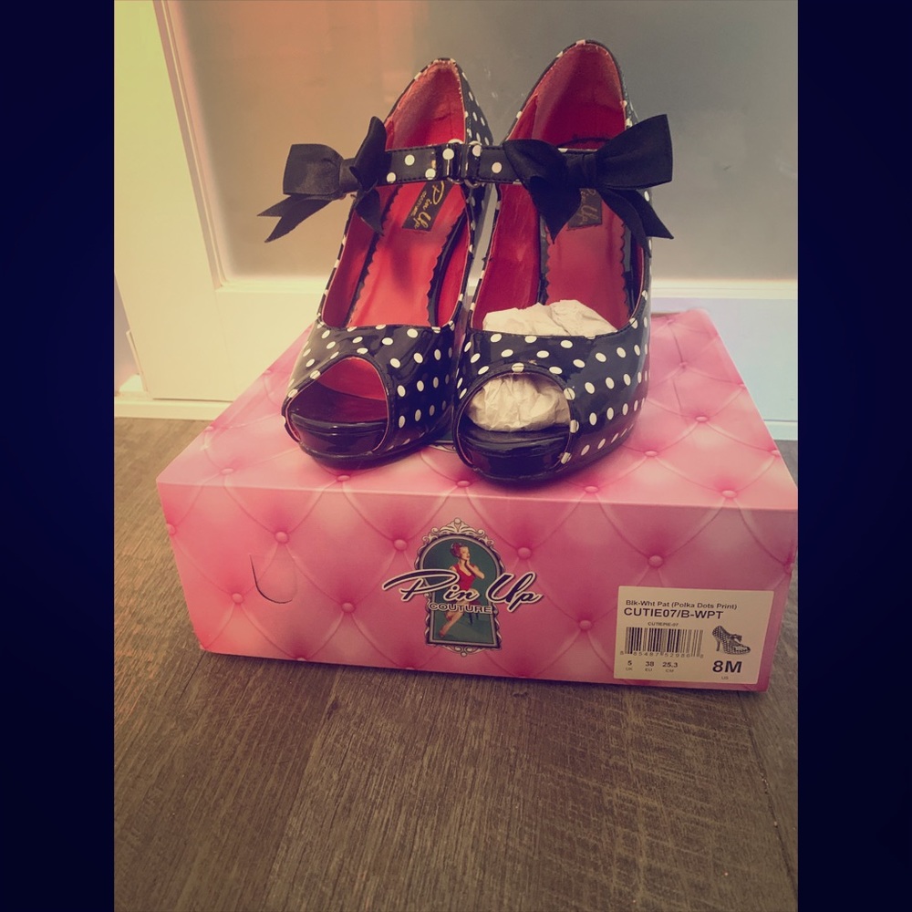 Shoes for pinup couture